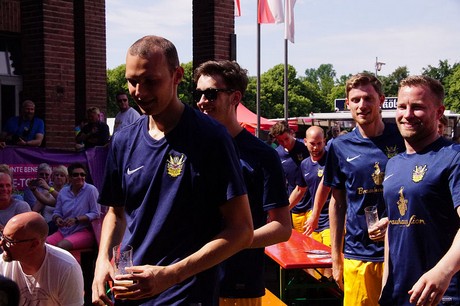 Com Together Cup